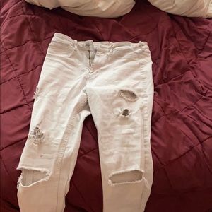 White Ripped Hollister Jeans size 7s
